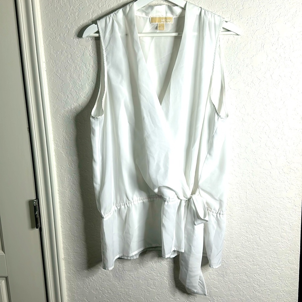 Michael Kors white blouse with side bow tie, Size XL, soft shear material.